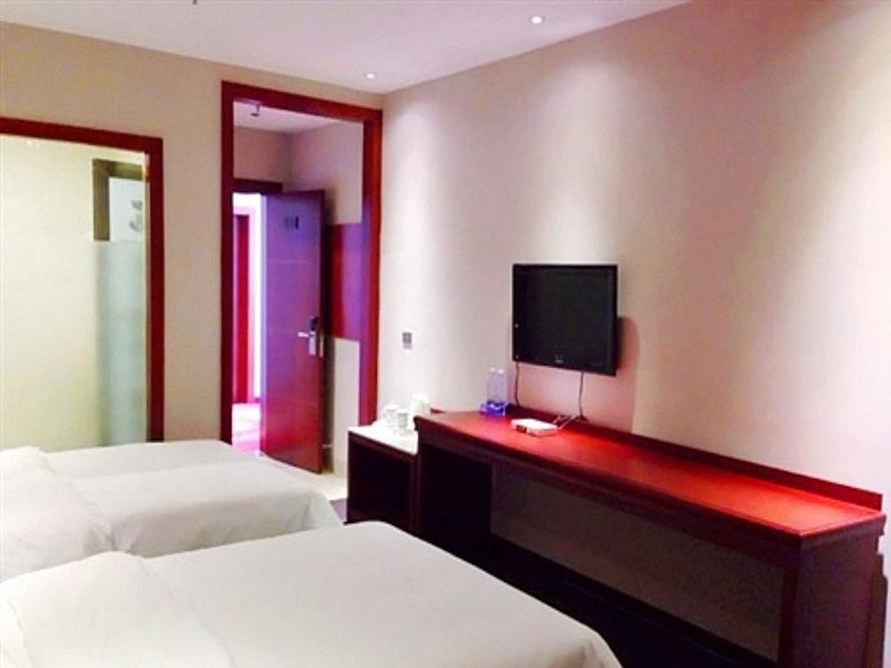 Longwang Business Hotel Liuzhou מראה חיצוני תמונה