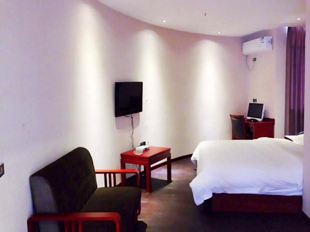 Longwang Business Hotel Liuzhou מראה חיצוני תמונה